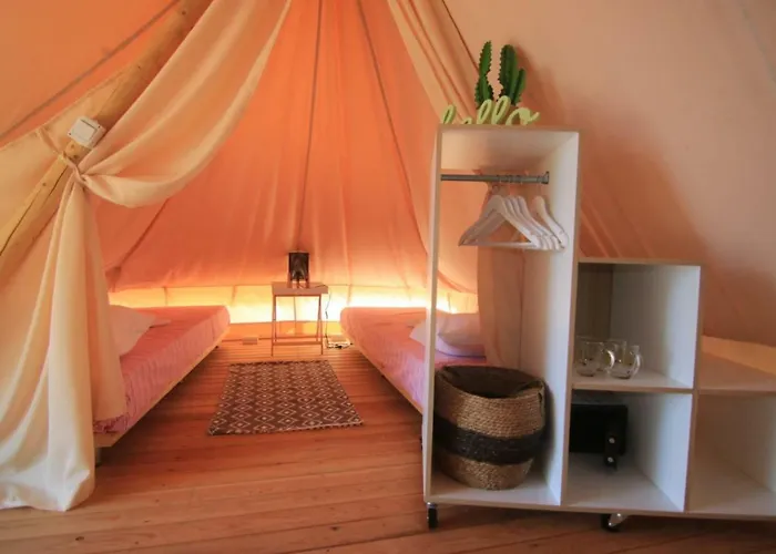 Campo de lujo Aloa *