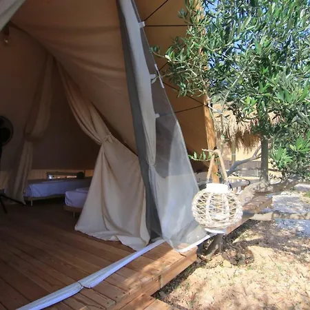 Aloa Campismo de Luxo *